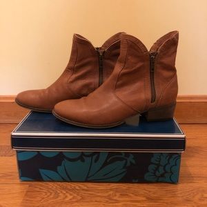 Seychelles Lucky Penny Leather Bootie